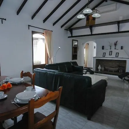 Casa Terrero- A Charming 3 Bedroom - Walking Distance To Restaurants And The Beach Villa *