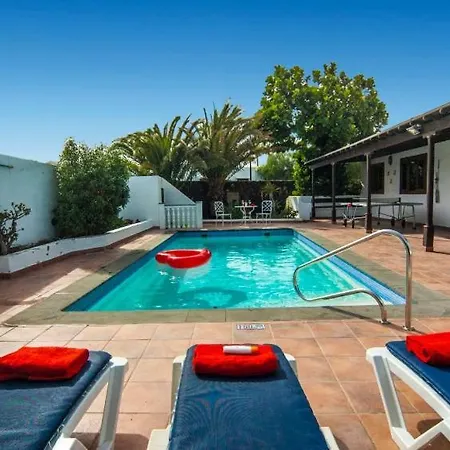 Casa Terrero- A Charming 3 Bedroom - Walking Distance To Restaurants And The Beach Villa