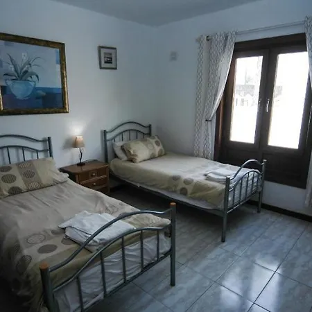 Casa Terrero- A Charming 3 Bedroom - Walking Distance To Restaurants And The Beach